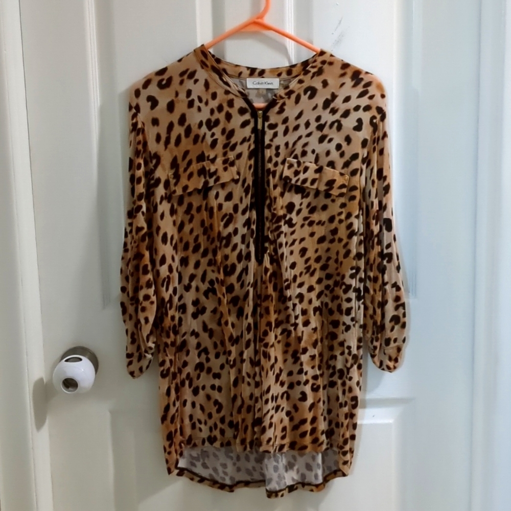 Calvin Klein Roll-Tap Zip Front Leopard Print Top (L)